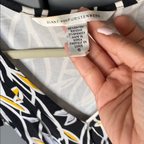 Diane vonFurstenberg wrap dress - Picture 4 of 4